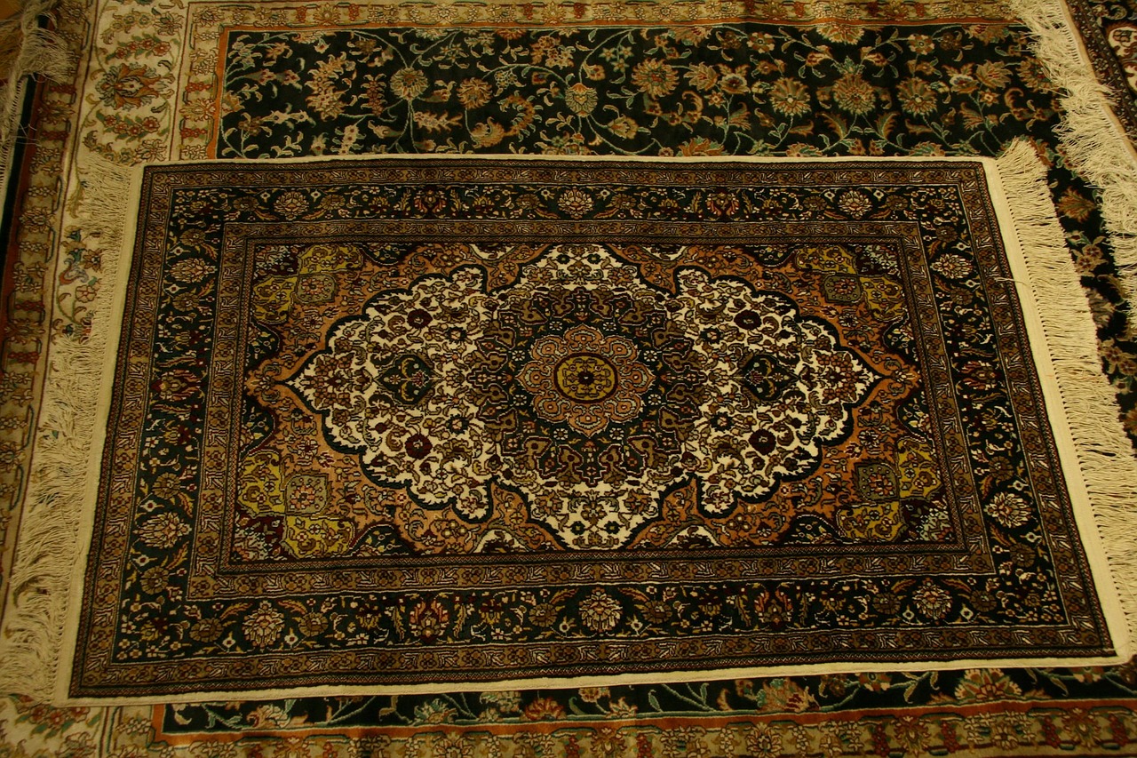 Hand Knotted Wool Rugs