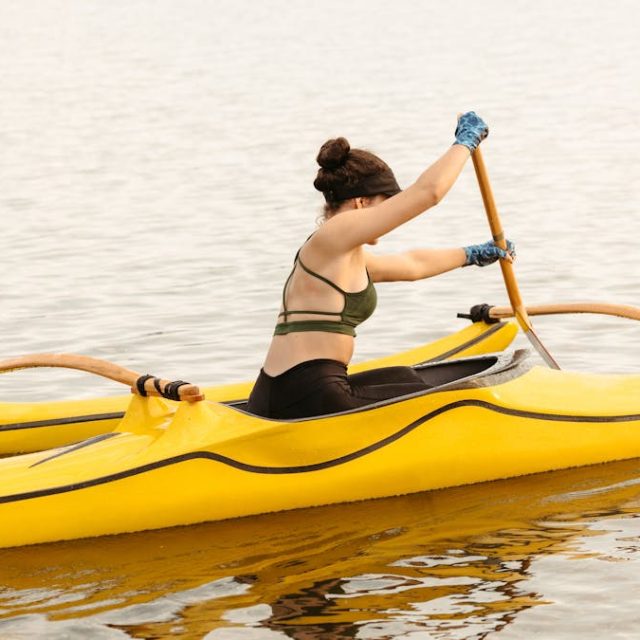 Practical Tips on Selecting the Right Kayak Hire Service